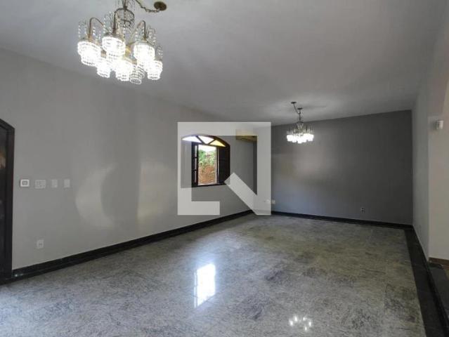 Casa / Sobrado para Locação em Rio de Janeiro/RJ Freguesia Ilha do Governador 4 Quartos