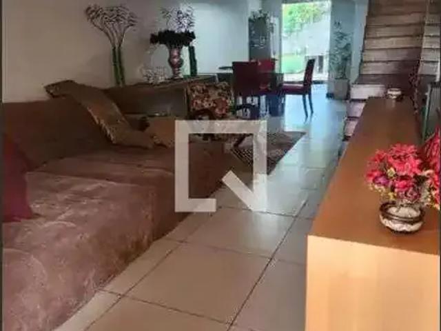 Casa / Sobrado para Locação em Rio de Janeiro/RJ Freguesia Ilha do Governador 4 Quartos