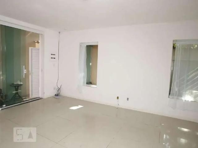 Casa / Sobrado para Locação em Rio de Janeiro/RJ Grajaú 2 Quartos