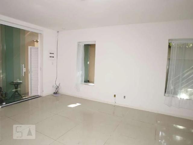 Casa / Sobrado para Locação em Rio de Janeiro/RJ Grajaú 2 Quartos