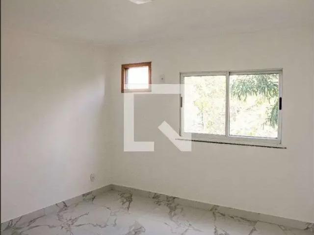Casa / Sobrado para Locação em Rio de Janeiro/RJ Guaratiba 2 Quartos