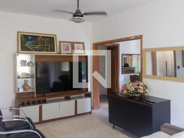 Casa / Sobrado para Locação em Rio de Janeiro/RJ Guaratiba 2 Quartos
