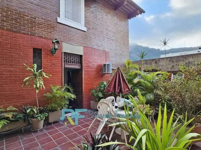 Casa / Sobrado para Locação em Rio de Janeiro/RJ Humaitá 4 Quartos