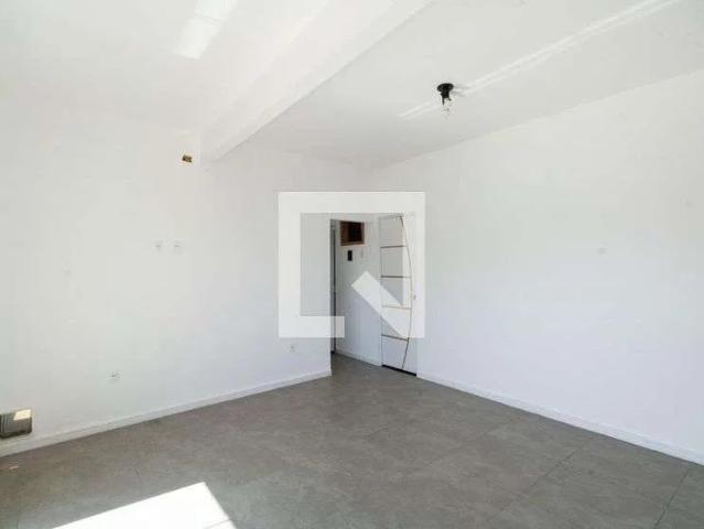 Casa / Sobrado para Locação em Rio de Janeiro/RJ Inhoaíba 2 Quartos