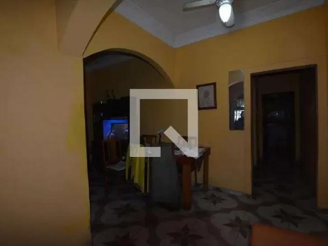 Casa / Sobrado para Locação em Rio de Janeiro/RJ Irajá 4 Quartos