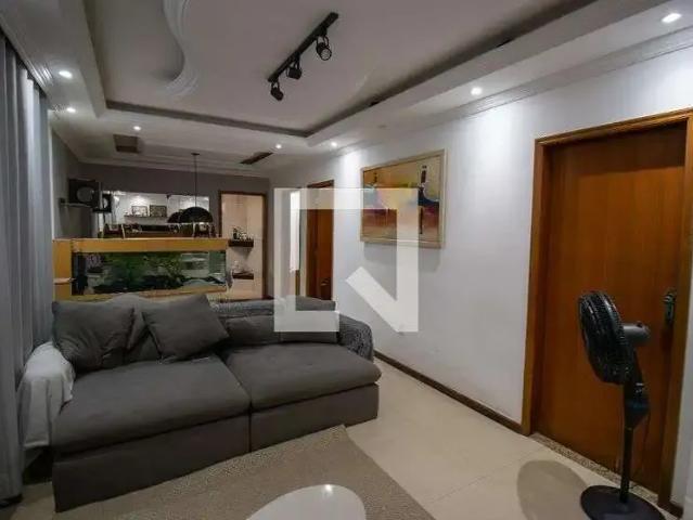 Casa / Sobrado para Locação em Rio de Janeiro/RJ Irajá 4 Quartos