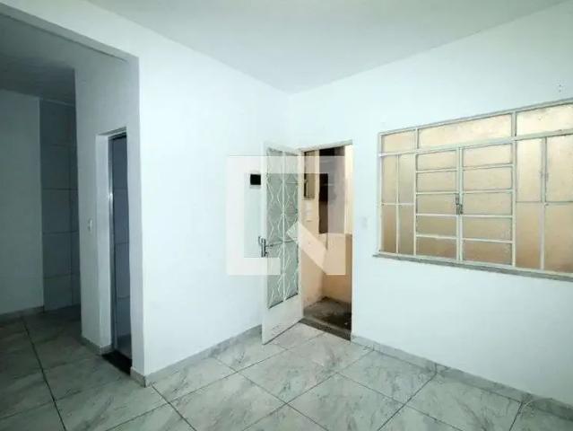 Casa / Sobrado para Locação em Rio de Janeiro/RJ Irajá 1 Quartos