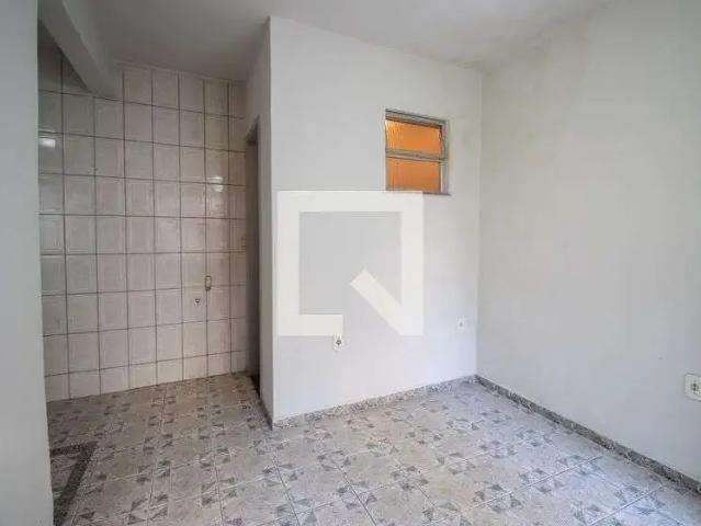 Casa / Sobrado para Locação em Rio de Janeiro/RJ Irajá 1 Quartos
