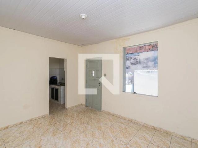 Casa / Sobrado para Locação em Rio de Janeiro/RJ Irajá 1 Quartos