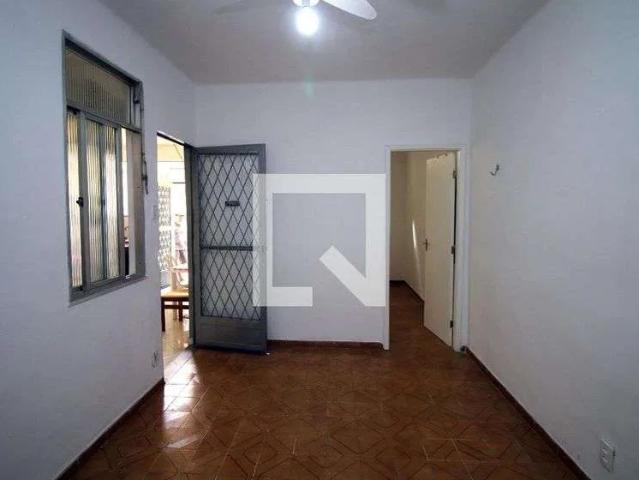 Casa / Sobrado para Locação em Rio de Janeiro/RJ Irajá 1 Quartos