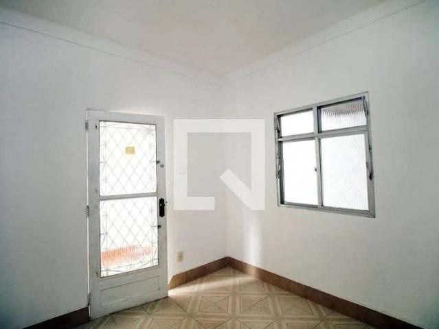 Casa / Sobrado para Locação em Rio de Janeiro/RJ Irajá 2 Quartos