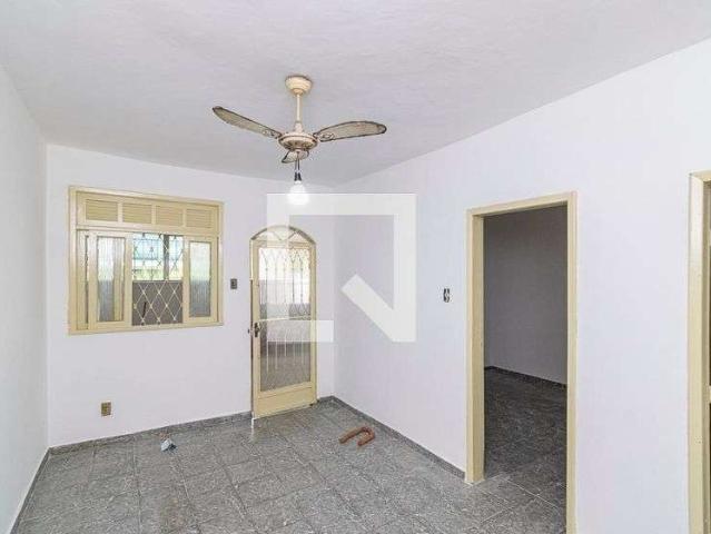 Casa / Sobrado para Locação em Rio de Janeiro/RJ Irajá 2 Quartos