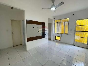 Casa / Sobrado para Locação em Rio de Janeiro/RJ Irajá 2 Quartos
