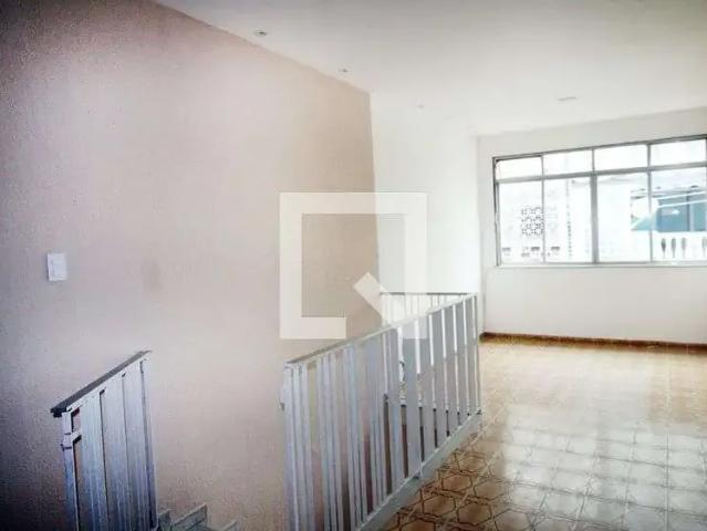 Casa / Sobrado para Locação em Rio de Janeiro/RJ Irajá 2 Quartos