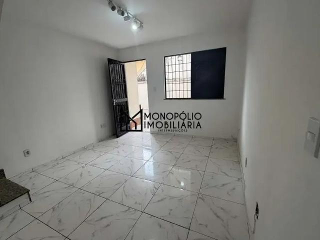Casa / Sobrado para Locação em Rio de Janeiro/RJ Irajá 2 Quartos