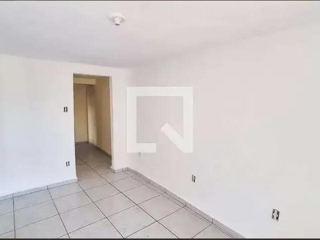 Casa / Sobrado para Locação em Rio de Janeiro/RJ Irajá 2 Quartos