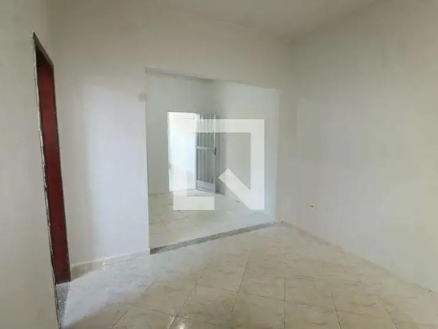 Casa / Sobrado para Locação em Rio de Janeiro/RJ Irajá 2 Quartos