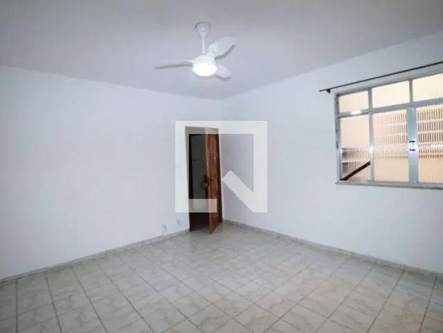 Casa / Sobrado para Locação em Rio de Janeiro/RJ Irajá 2 Quartos