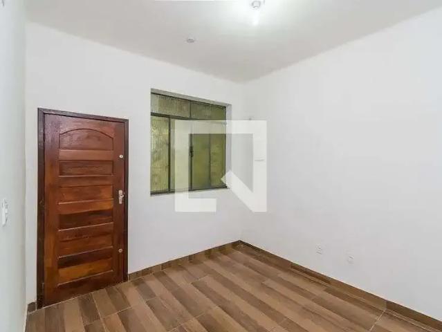Casa / Sobrado para Locação em Rio de Janeiro/RJ Irajá 2 Quartos