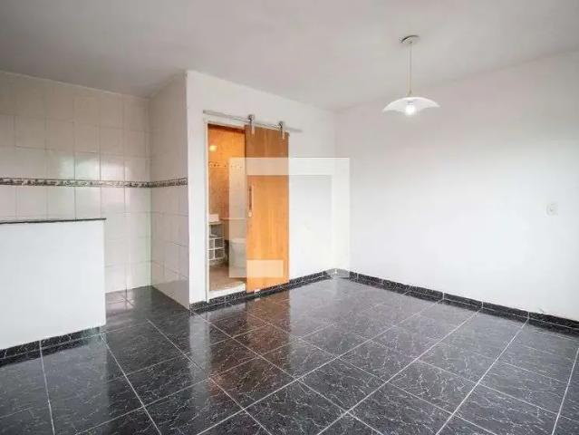 Casa / Sobrado para Locação em Rio de Janeiro/RJ Irajá 2 Quartos