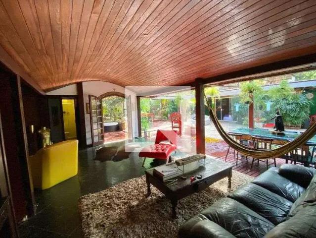 Casa / Sobrado para Locação em Rio de Janeiro/RJ Laranjeiras 7 Quartos