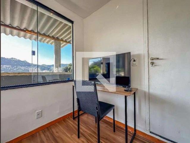 Casa / Sobrado para Locação em Rio de Janeiro/RJ Laranjeiras 2 Quartos