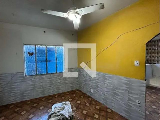 Casa / Sobrado para Locação em Rio de Janeiro/RJ Madureira 2 Quartos