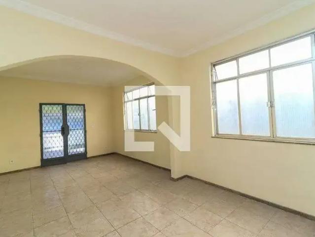 Casa / Sobrado para Locação em Rio de Janeiro/RJ Marechal Hermes 3 Quartos