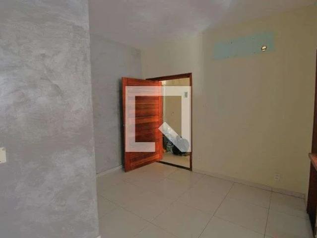 Casa / Sobrado para Locação em Rio de Janeiro/RJ Méier 2 Quartos