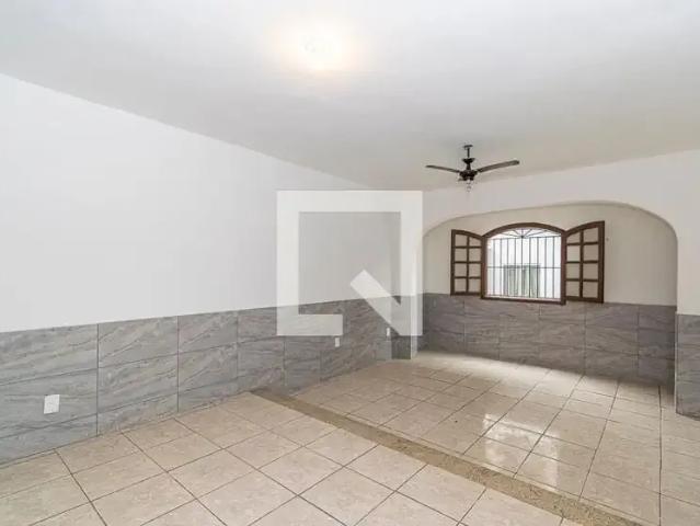 Casa / Sobrado para Locação em Rio de Janeiro/RJ Penha 3 Quartos