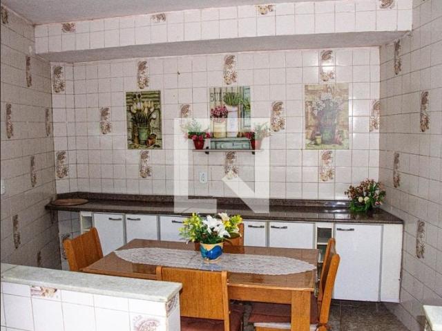 Casa / Sobrado para Locação em Rio de Janeiro/RJ Pedra de Guaratiba 1 Quartos