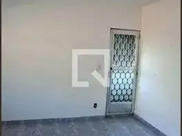 Casa / Sobrado para Locação em Rio de Janeiro/RJ Pilares 2 Quartos