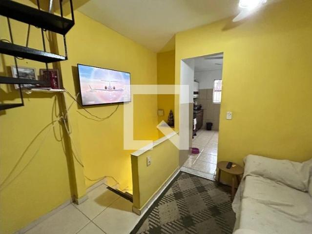 Casa / Sobrado para Locação em Rio de Janeiro/RJ Pilares 4 Quartos