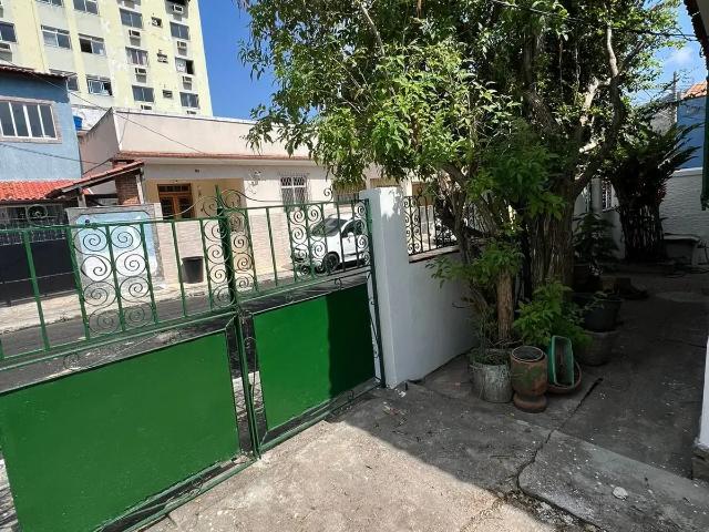 Casa / Sobrado para Locação em Rio de Janeiro/RJ Quintino Bocaiúva 2 Quartos