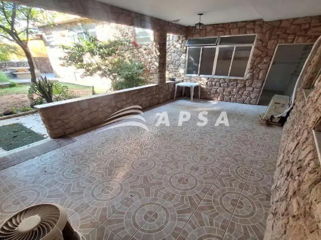 Casa / Sobrado para Locação em Rio de Janeiro/RJ Quintino Bocaiúva 3 Quartos