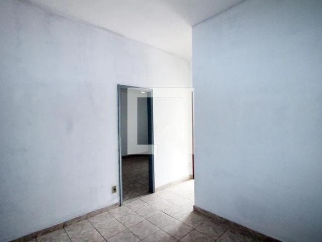 Casa / Sobrado para Locação em Rio de Janeiro/RJ Ramos 4 Quartos