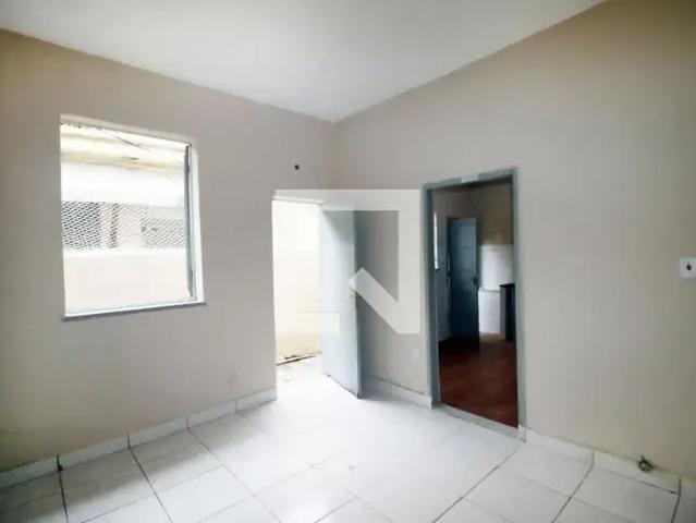 Casa / Sobrado para Locação em Rio de Janeiro/RJ Ramos 1 Quartos