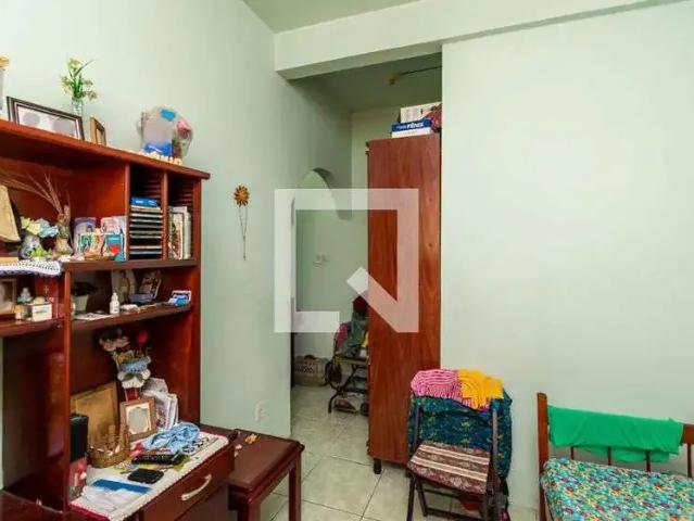 Casa / Sobrado para Locação em Rio de Janeiro/RJ Ramos 2 Quartos
