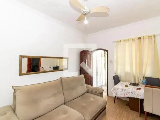 Casa / Sobrado para Locação em Rio de Janeiro/RJ Ramos 2 Quartos