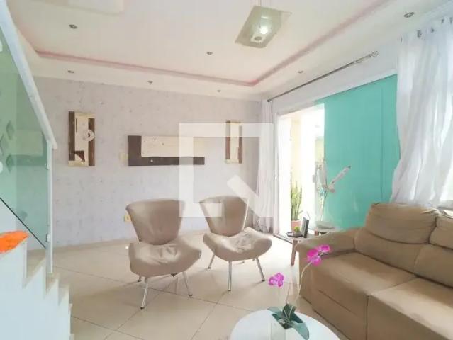 Casa / Sobrado para Locação em Rio de Janeiro/RJ Realengo 4 Quartos