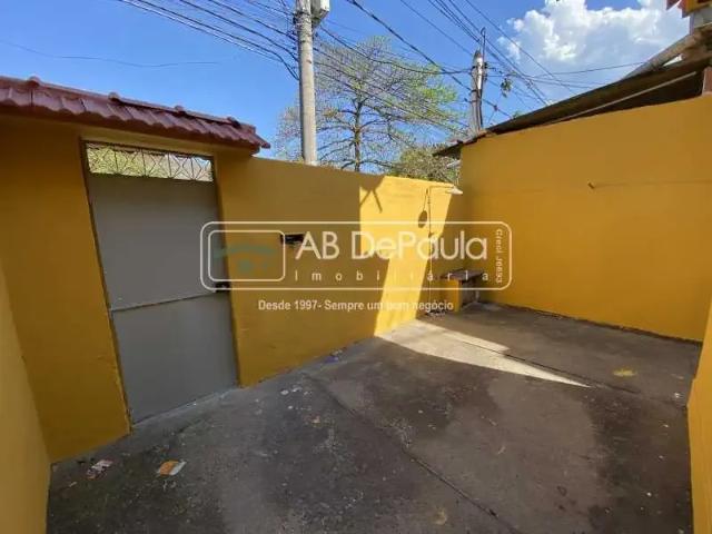 Casa / Sobrado para Locação em Rio de Janeiro/RJ Realengo 1 Quartos