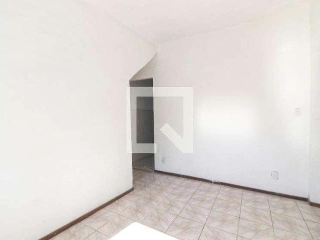 Casa / Sobrado para Locação em Rio de Janeiro/RJ Realengo 2 Quartos