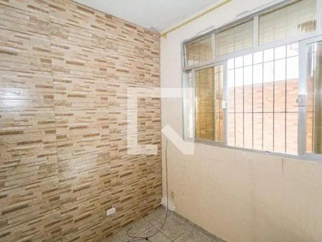 Casa / Sobrado para Locação em Rio de Janeiro/RJ Realengo 2 Quartos