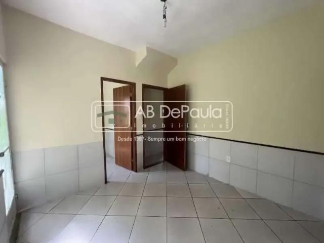 Casa / Sobrado para Locação em Rio de Janeiro/RJ Realengo 2 Quartos