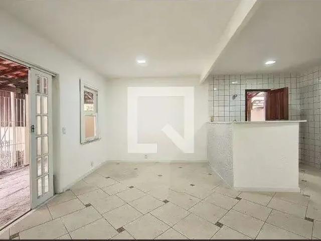 Casa / Sobrado para Locação em Rio de Janeiro/RJ Recreio dos Bandeirantes 2 Quartos