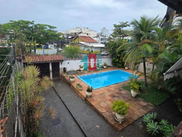 Casa / Sobrado para Locação em Rio de Janeiro/RJ Recreio dos Bandeirantes 4 Quartos