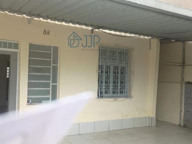 Casa / Sobrado para Locação em Rio de Janeiro/RJ Rocha Miranda 2 Quartos