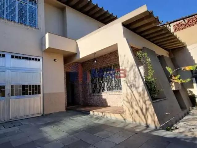 Casa / Sobrado para Locação em Rio de Janeiro/RJ Rocha Miranda 4 Quartos
