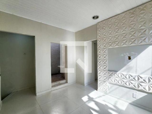 Casa / Sobrado para Locação em Rio de Janeiro/RJ São Cristóvão 2 Quartos