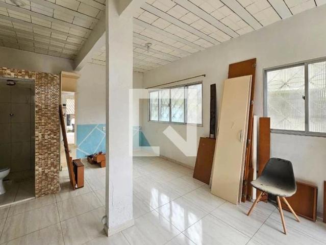 Casa / Sobrado para Locação em Rio de Janeiro/RJ Santa Cruz 1 Quartos
